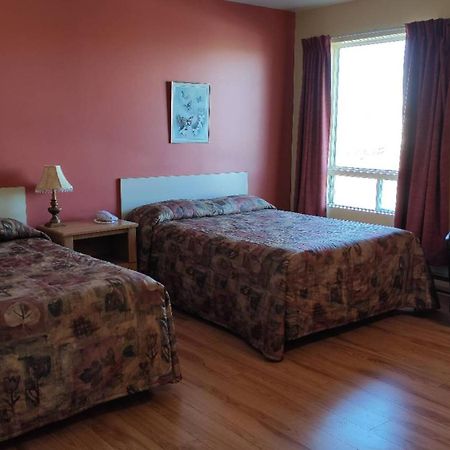 Motel Rayalco Laurier Station Екстер'єр фото