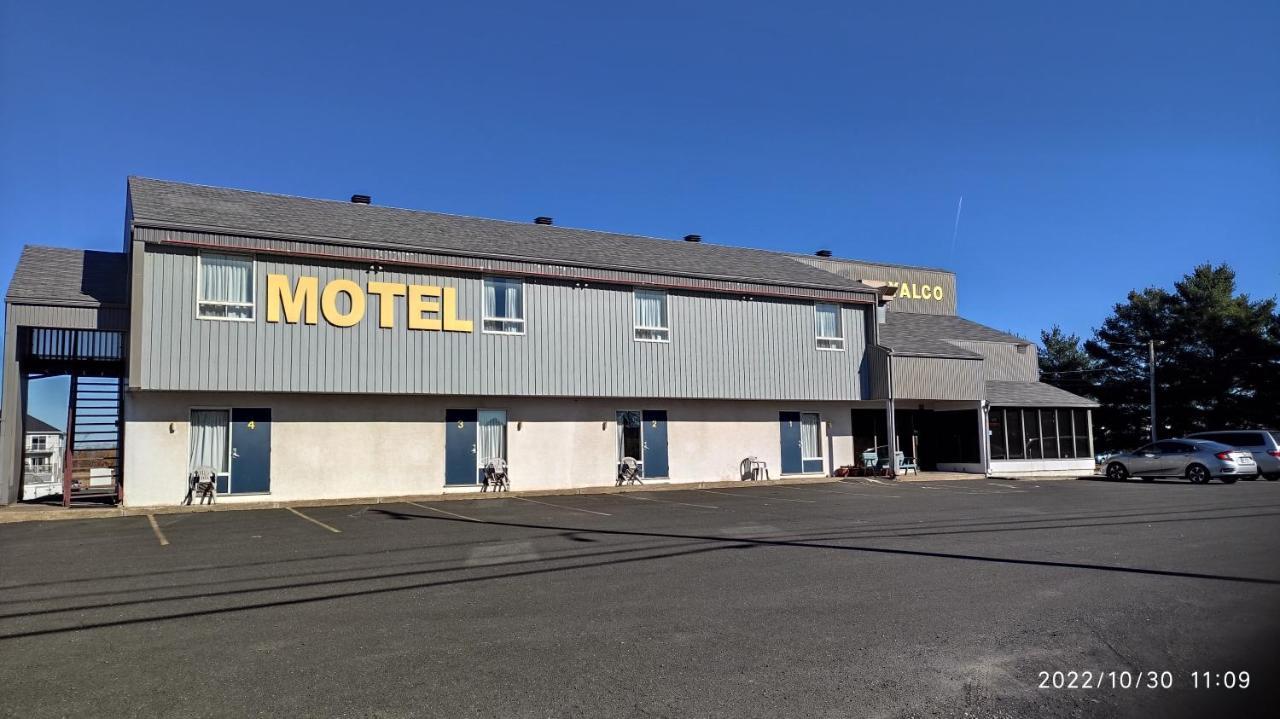 Motel Rayalco Laurier Station Екстер'єр фото